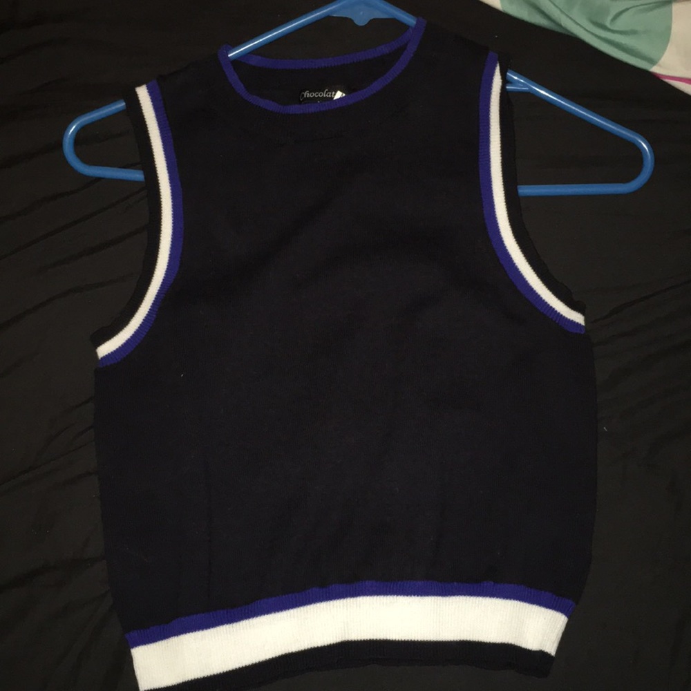 Dark blue striped cropped top / wide arm sleeve